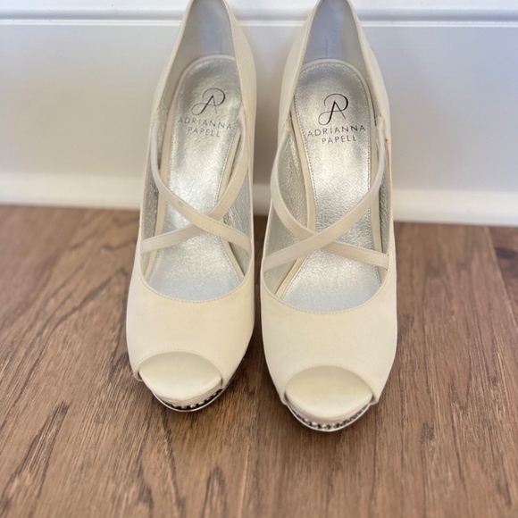 Adrianna PAPELL - Picture 6 of 8